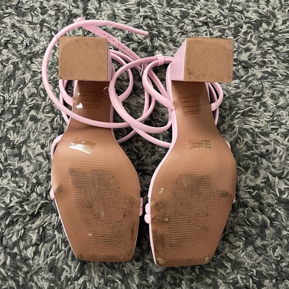 Boohoo Wide Width Crossover Strap Block Heels Baby Pink Size 9 - Picture 3 of 4